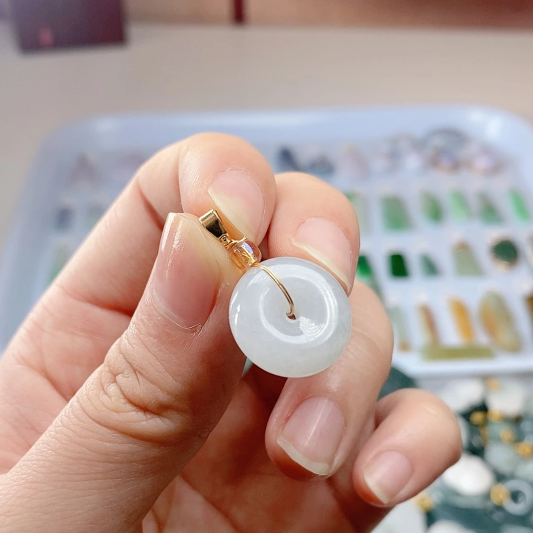 【闪购商品】翡翠颈饰未镶嵌翡翠