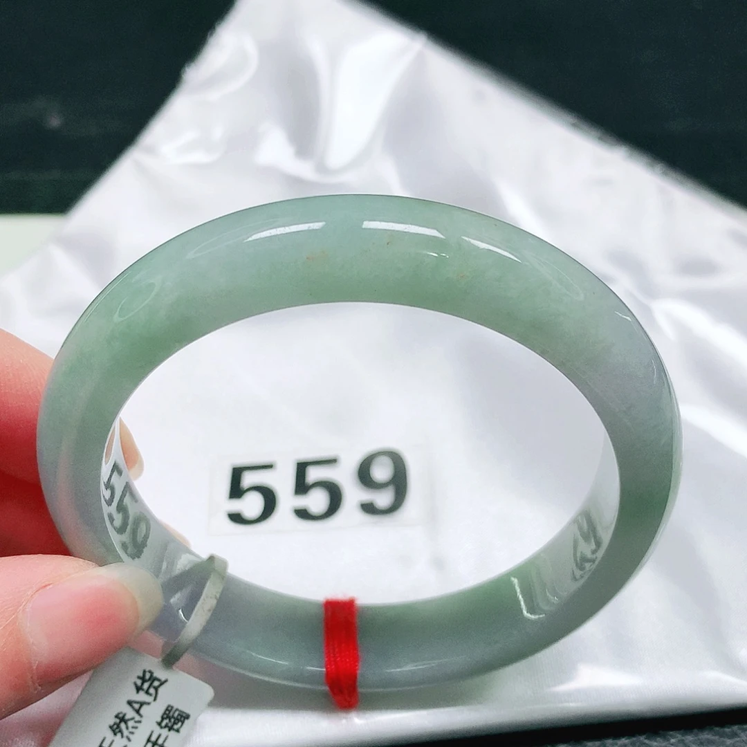 翡翠未镶嵌手镯66 号翡翠手镯