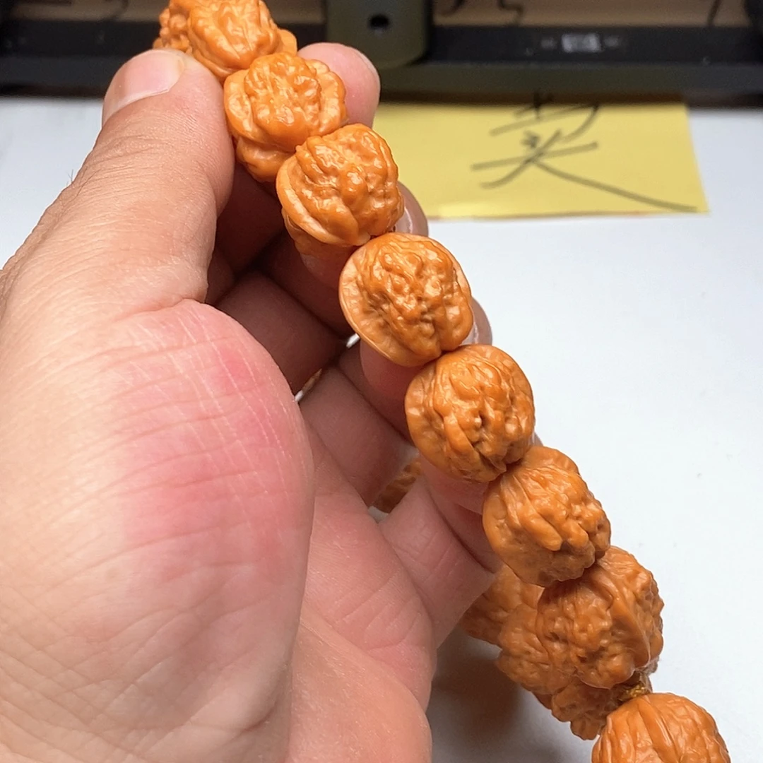 枣木文玩核桃1.8金蝉