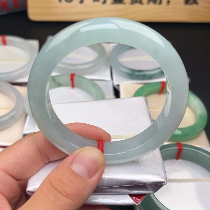 翡翠未镶嵌手镯手镯
