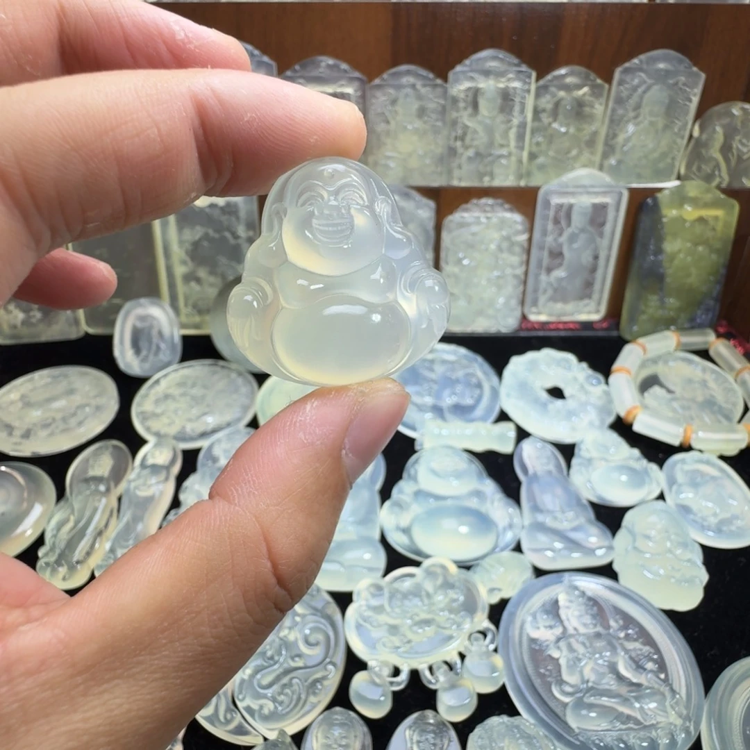 蛇纹石玉未镶嵌颈饰