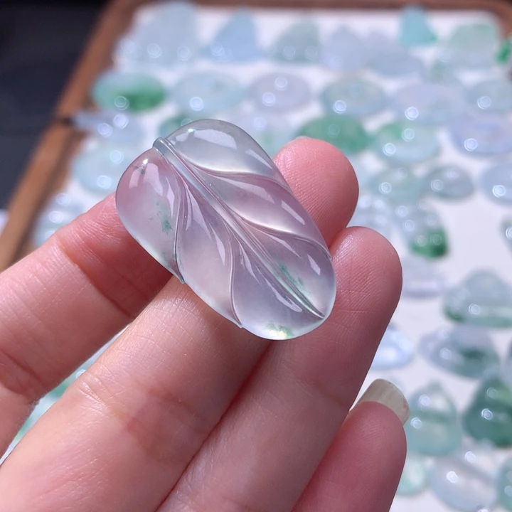 颈饰未镶嵌翡翠高冰飘花叶子