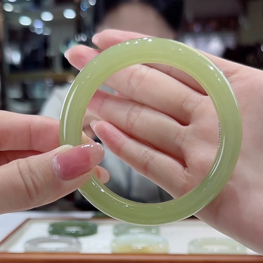 精品和田玉手镯  黄口58+