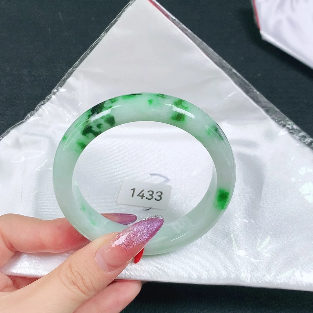 穿***空翡翠未镶嵌手镯天然翡翠手镯04