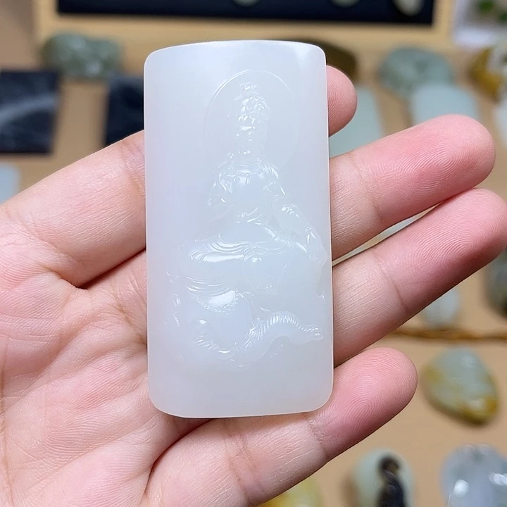 和田玉未镶嵌颈饰