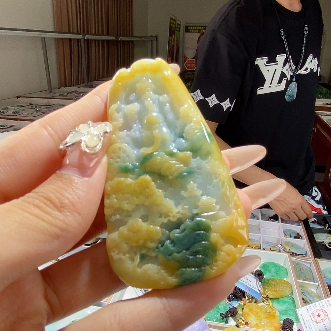 翡翠未镶嵌颈饰翡翠