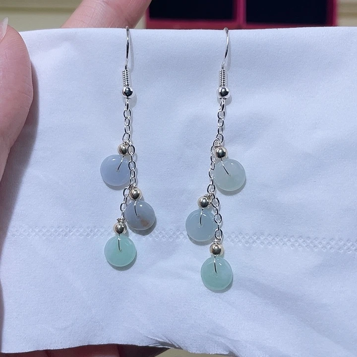 颈饰未镶嵌翡翠戒指