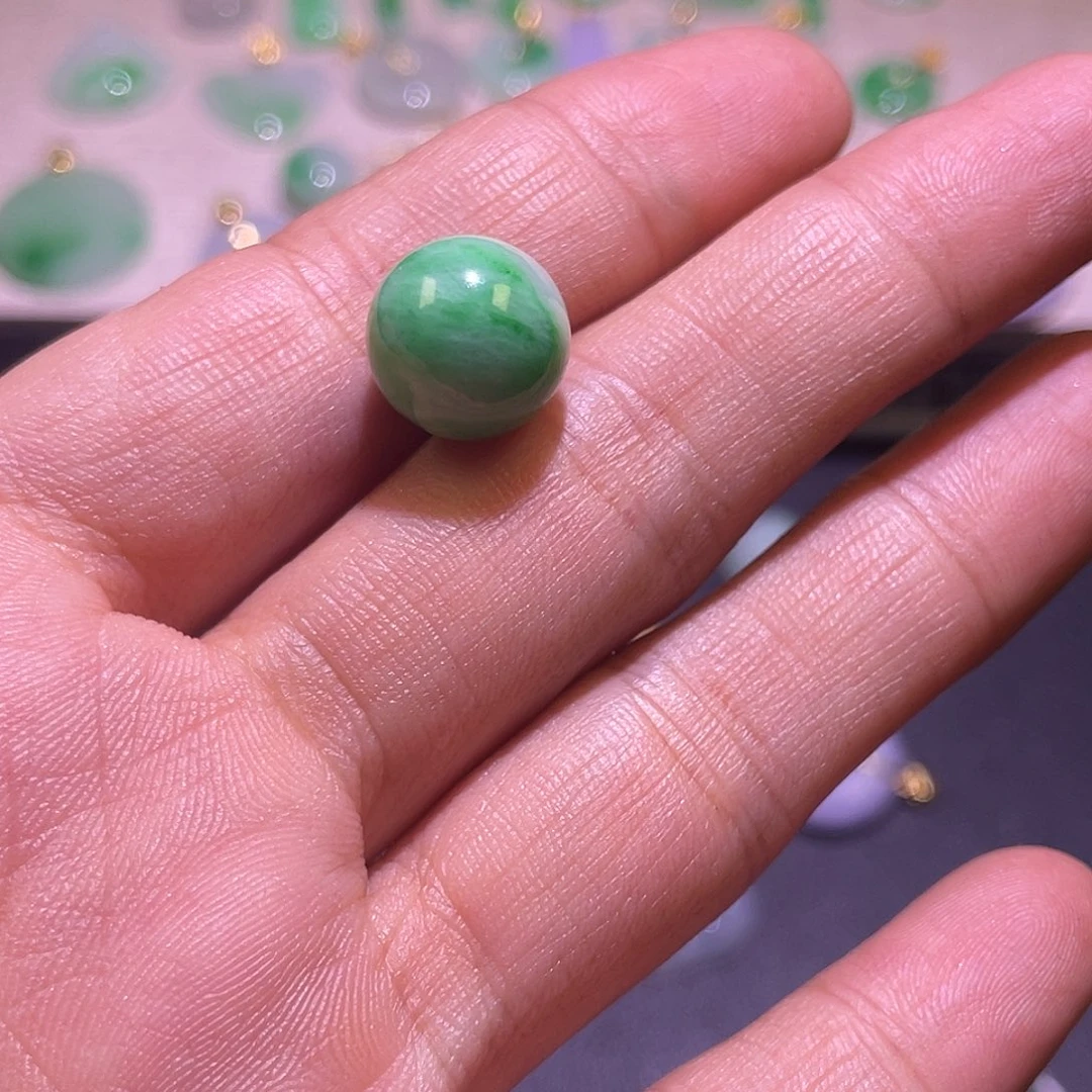 定制翡翠未镶嵌珠子