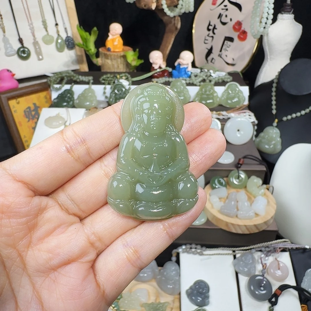 余***心颈饰未镶嵌和田玉