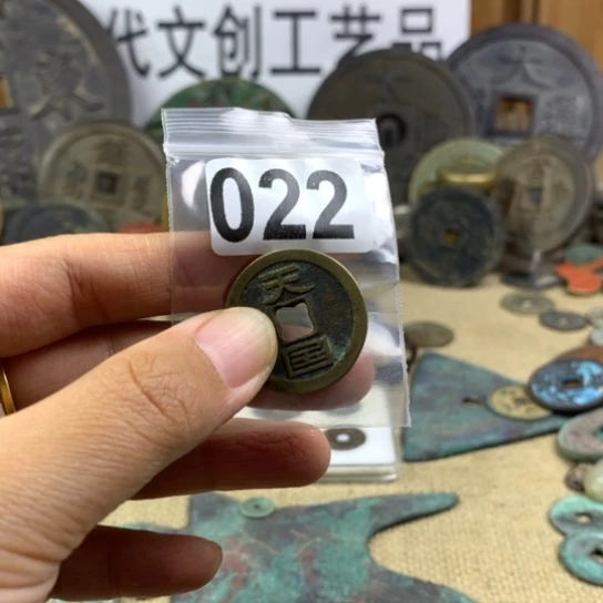 春***象铜现代文创工艺品