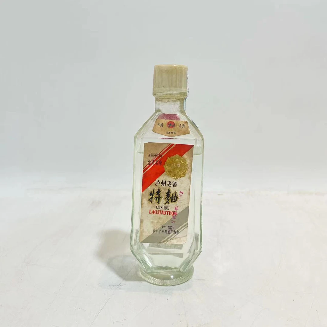 泸州老窖80年代泸州老窖特曲（塑盖） 250ml 52度 浓香型白酒