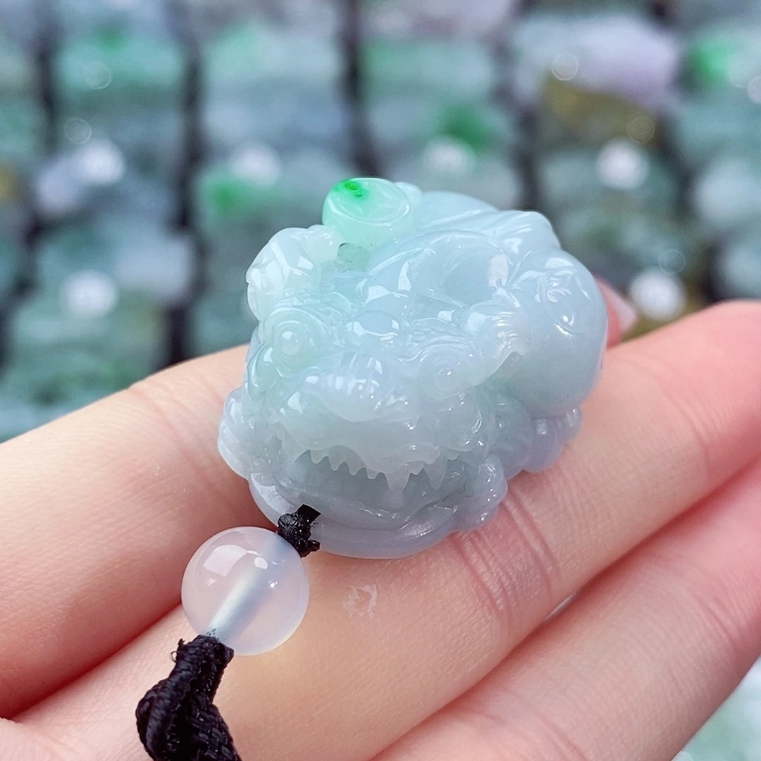 颈饰未镶嵌翡翠天然
