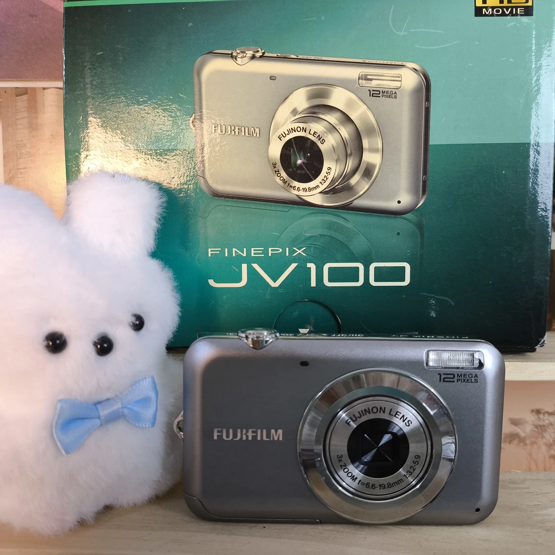 99新 Fujifilm/富士 jv100色彩好 1400w像素浓郁显白复古ccd相机