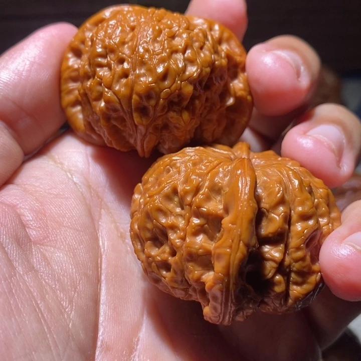 B***C文玩核桃把件核桃