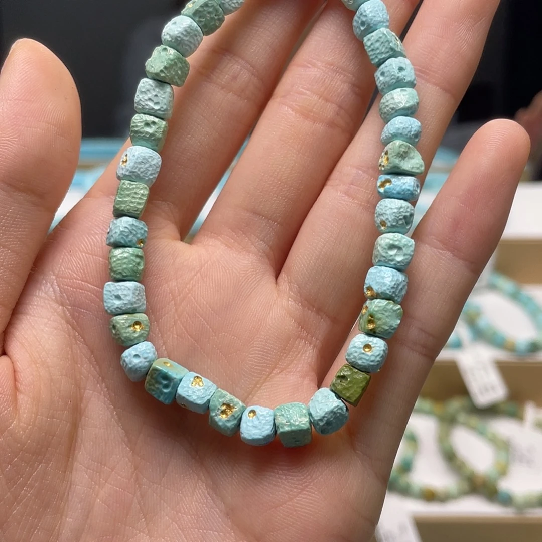 绿松石未镶嵌珠宝奇石26