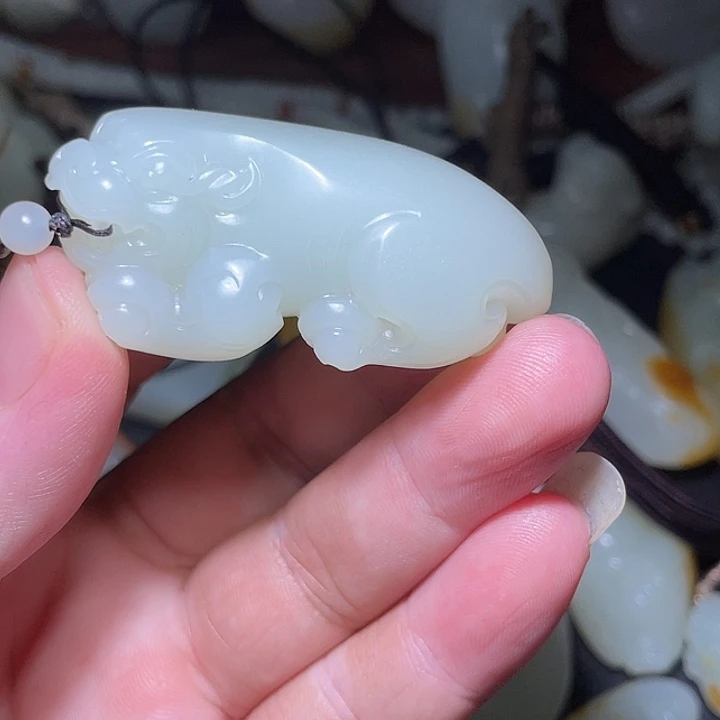 周***行颈饰未镶嵌和田玉
