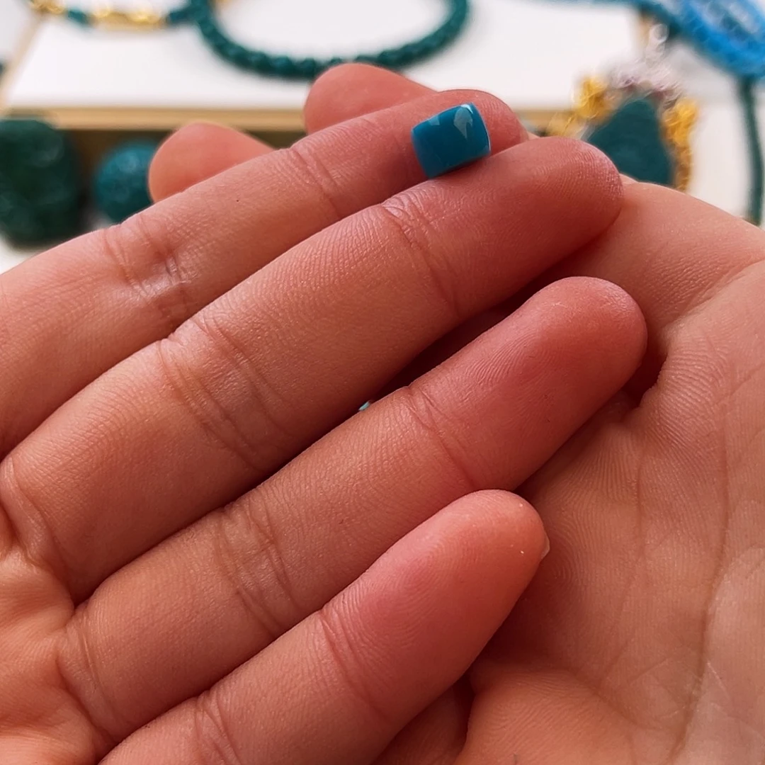 绿松石未镶嵌把件