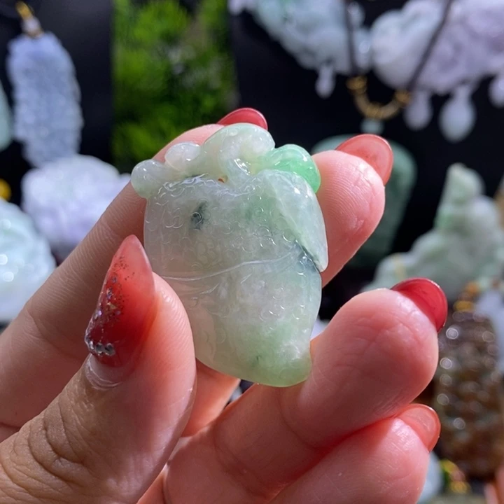 【闪购商品】颈饰未镶嵌翡翠桃子