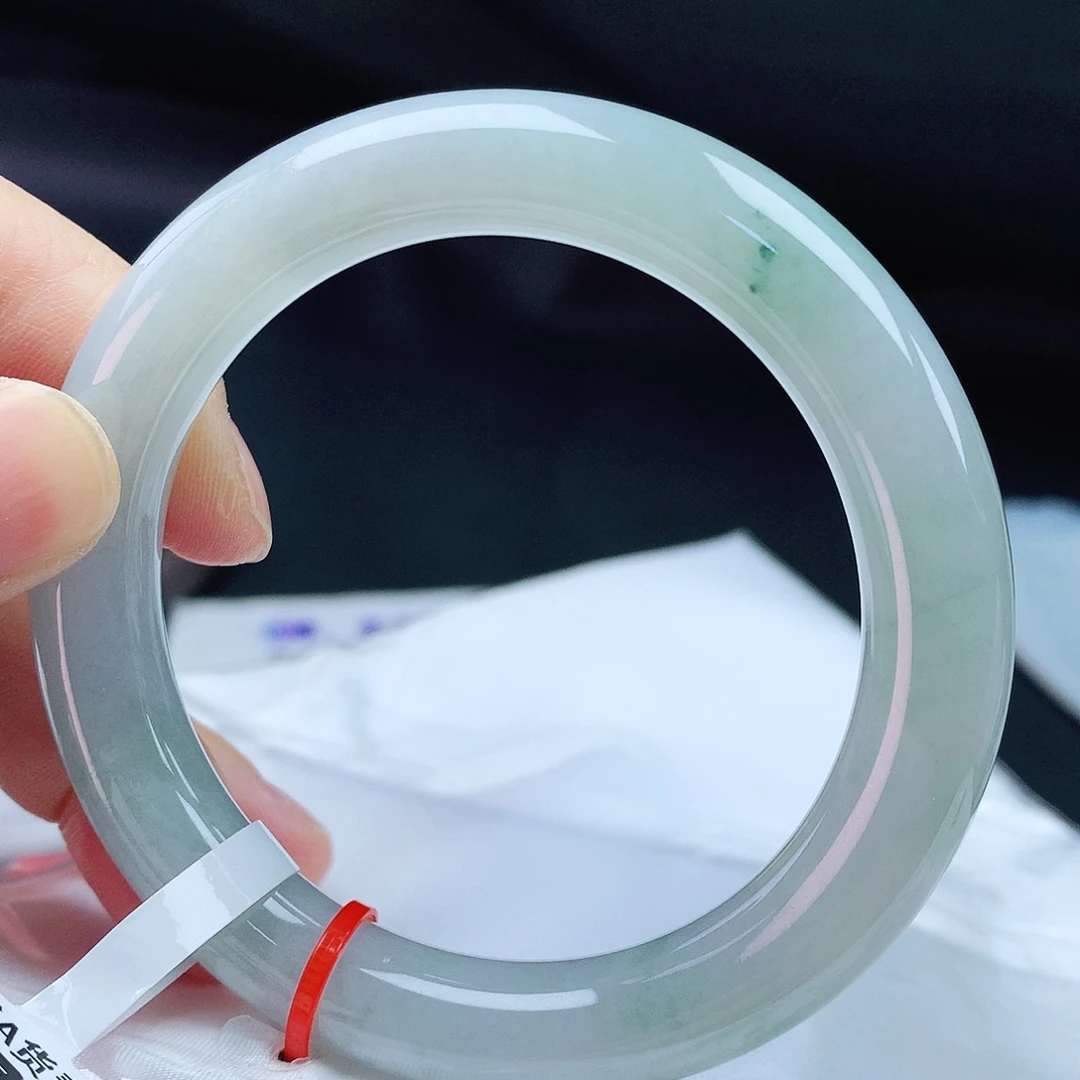 翡翠手镯未镶嵌55胖