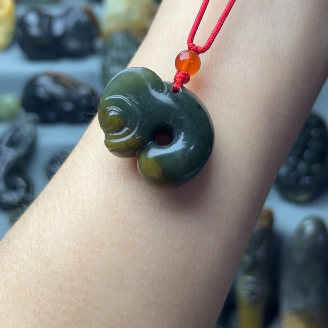 岫岩河磨玉（透闪石质玉）未镶嵌挂件