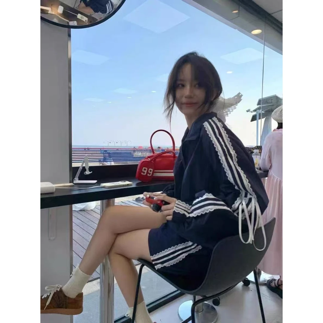 2258韩系休闲百搭穿搭三条杠蕾丝系带运动套装女短裙套装