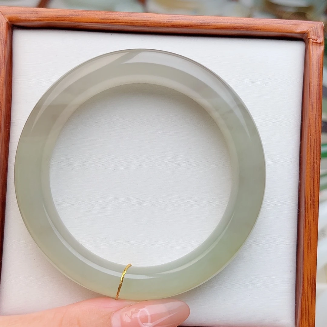 和田玉未镶嵌手镯54