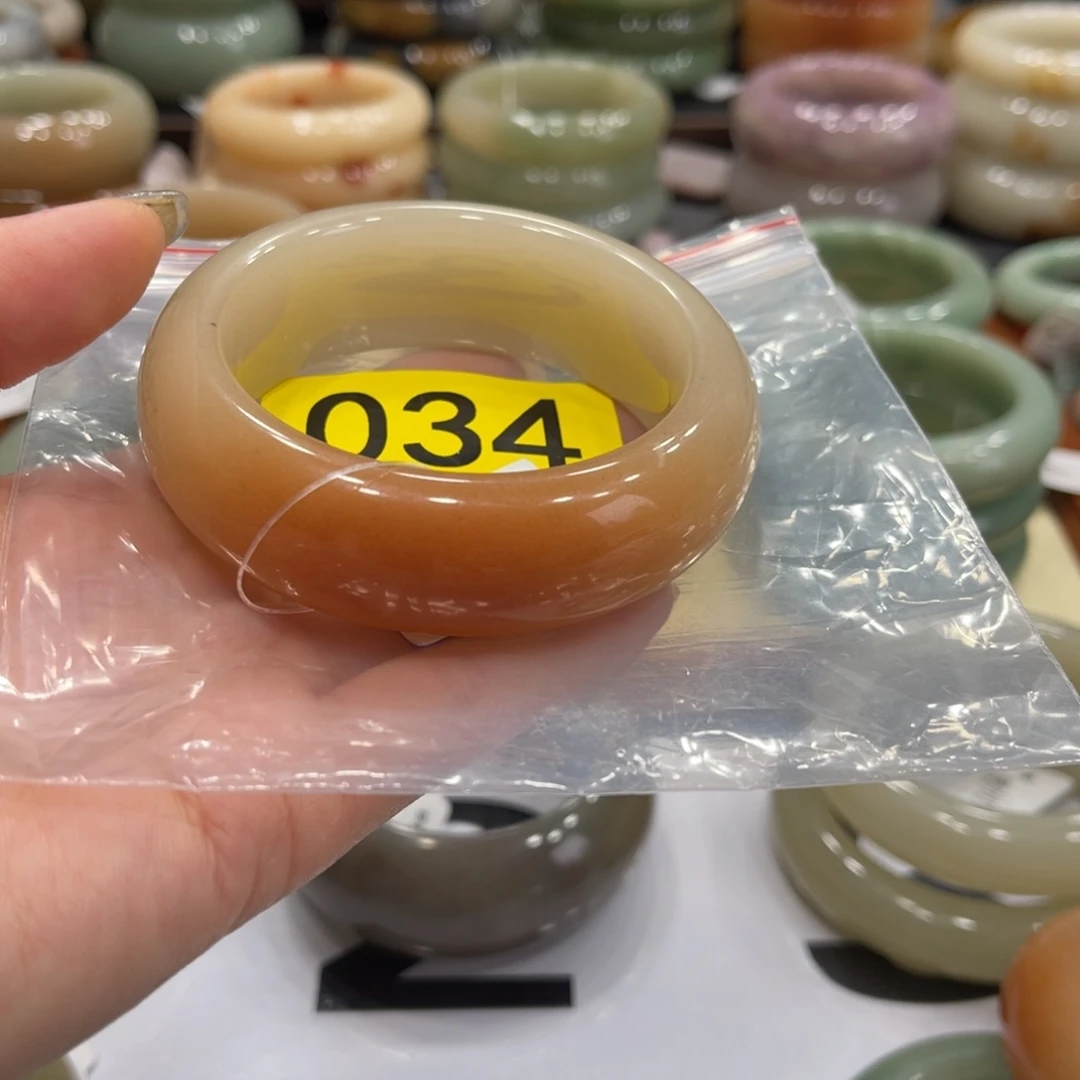 石英质玉未镶嵌手镯