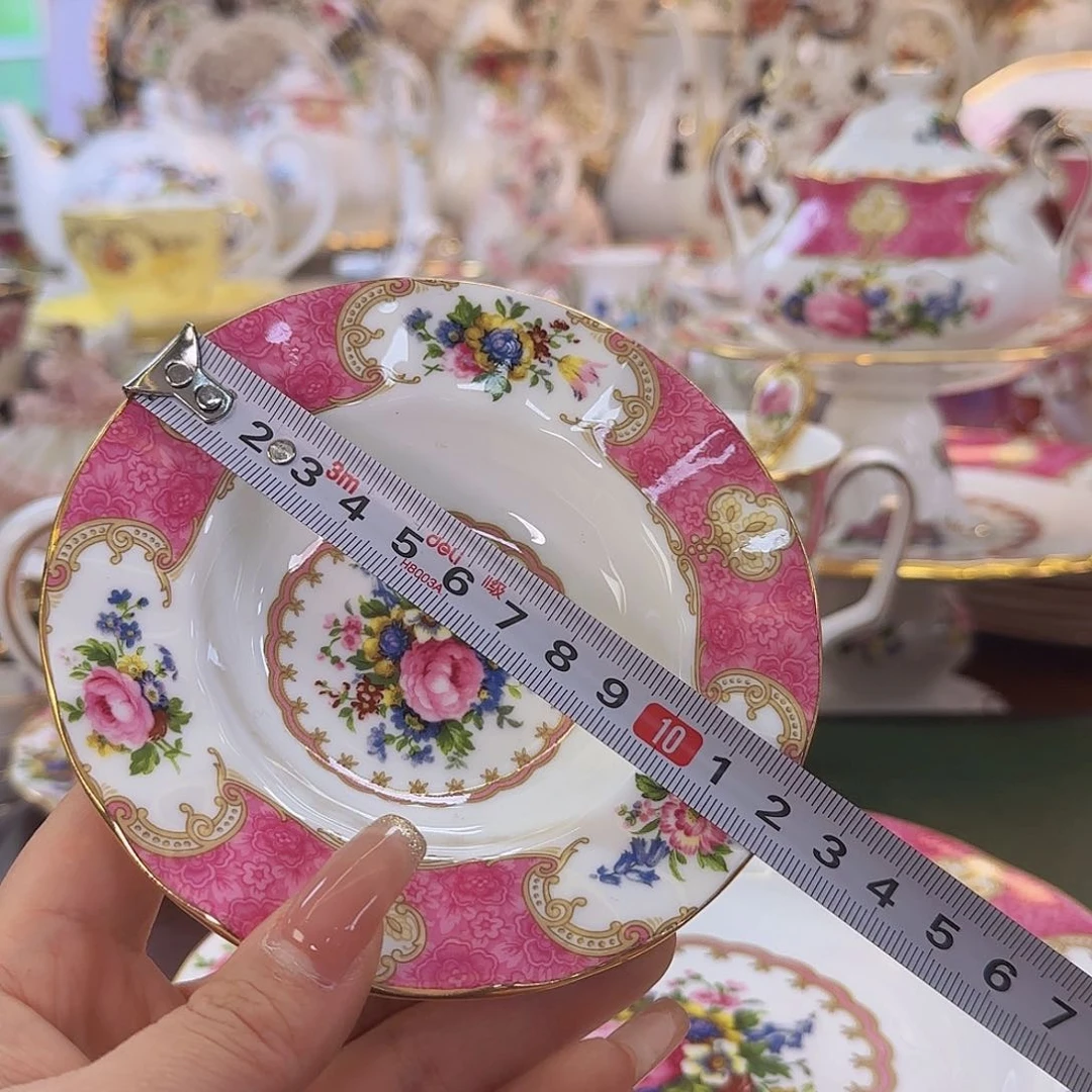 摆件欧洲瓷器收藏鉴赏