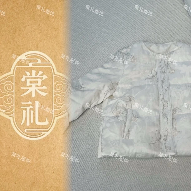 云绒浅绣白鸭绒冬季百搭短款外套