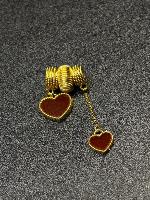 18k金 Au750 吊坠 爱心 送银项链 b834