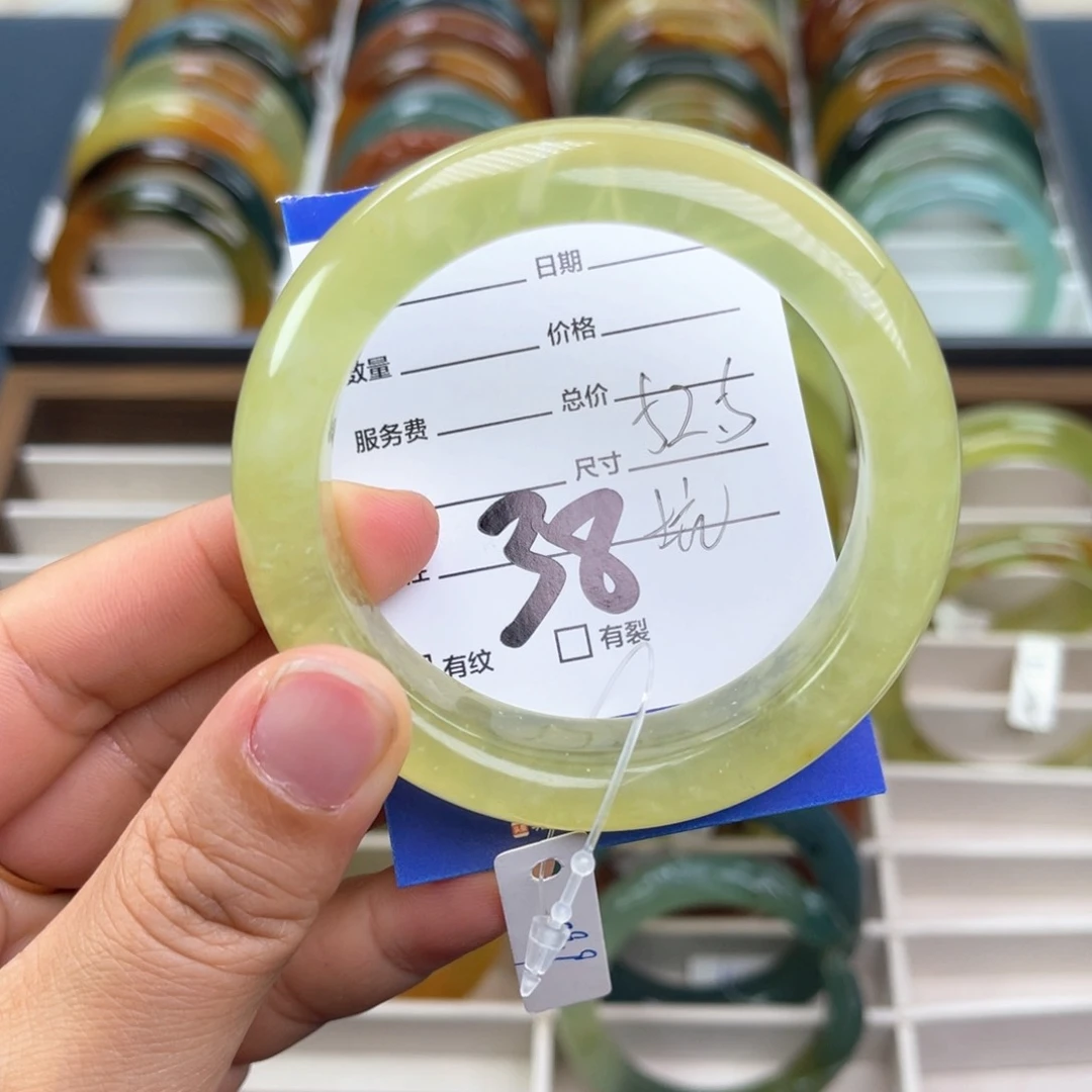 b***d蛇纹石玉未镶嵌手镯