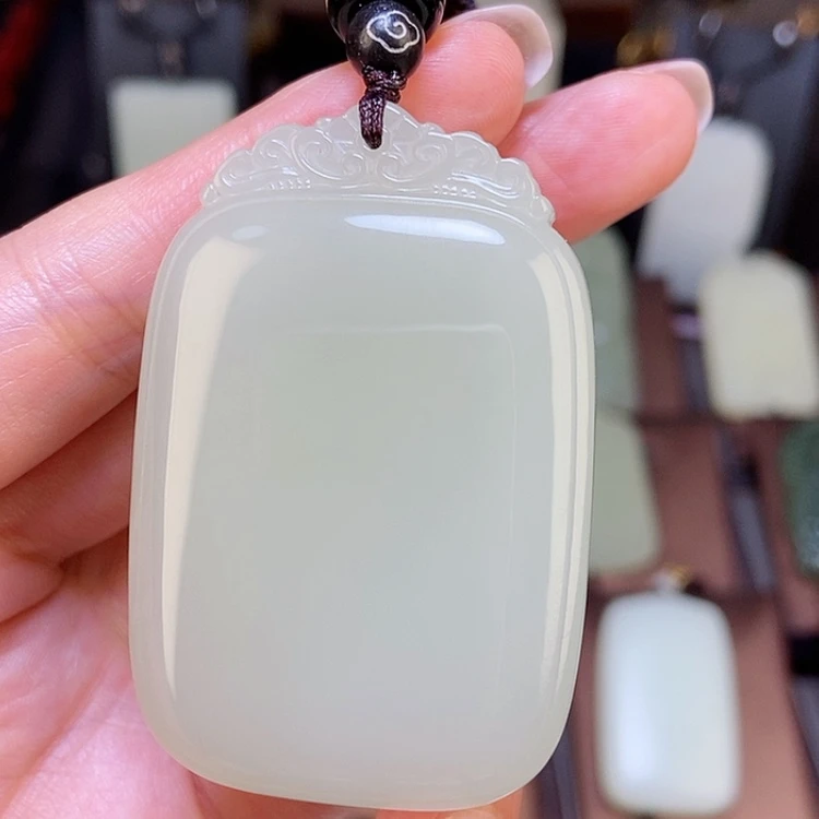 【闪购商品】颈饰未镶嵌和田玉