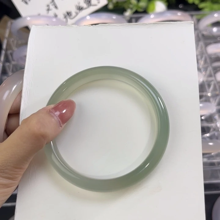 玛瑙/玉髓手镯未镶嵌58