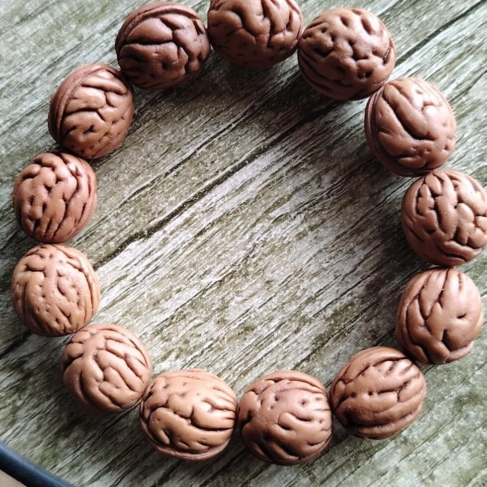 13颗，庄高20以下！野生毛桃桃枭手串！正月份采摘保证沉水！