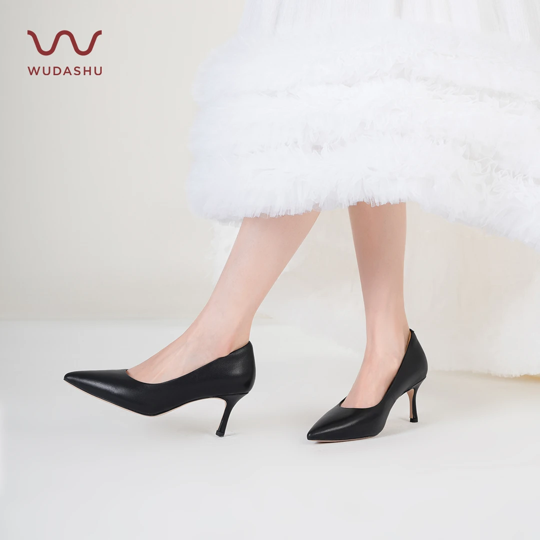 穿高跟鞋的吴大叔红云鞋春季新款气质高跟鞋欧若风轻奢感法式单鞋