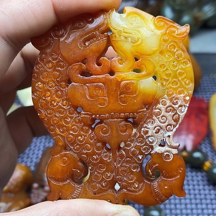 未镶嵌蛇纹石玉颈饰