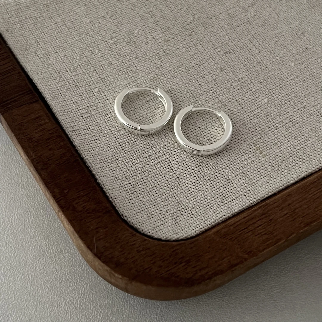 925银耳饰 大鱼日韩韩版925纯银耳钉圆圈耳扣INS北欧风简约耳饰