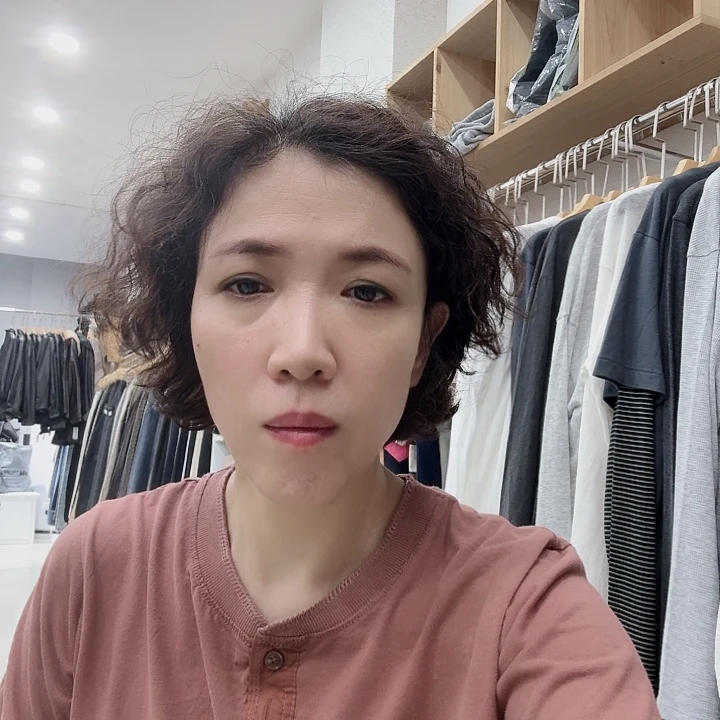 豆***米羊皮（革）搜嘎多和她聊得那么愉快