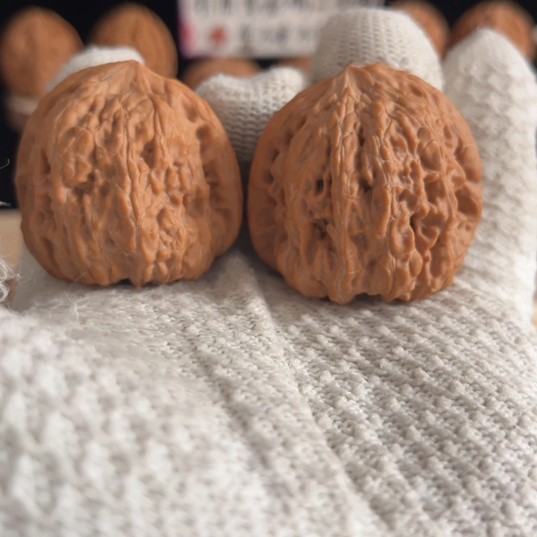 文玩核桃吊坠平谷凹底40