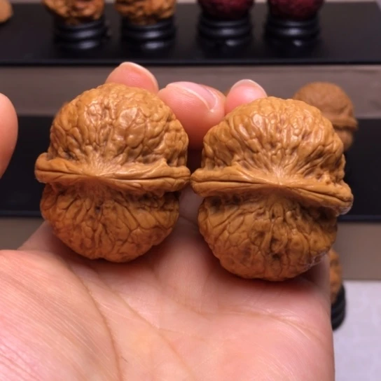 文玩核桃把件战神元宝7