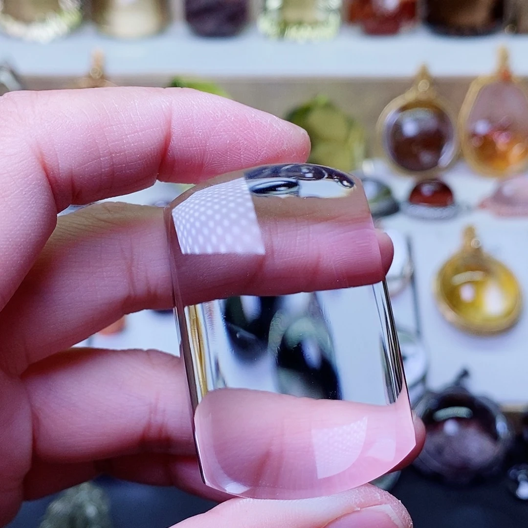 封***板未镶嵌吊坠(赠链)水晶