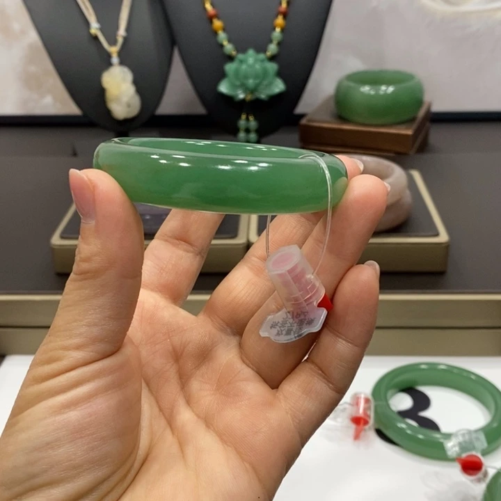 东陵石手镯未镶嵌@****✨