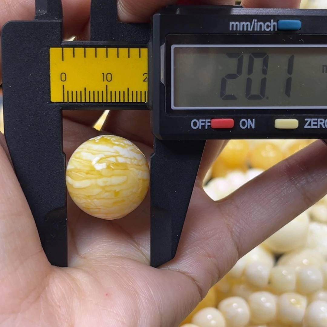 琥珀未镶嵌手串……