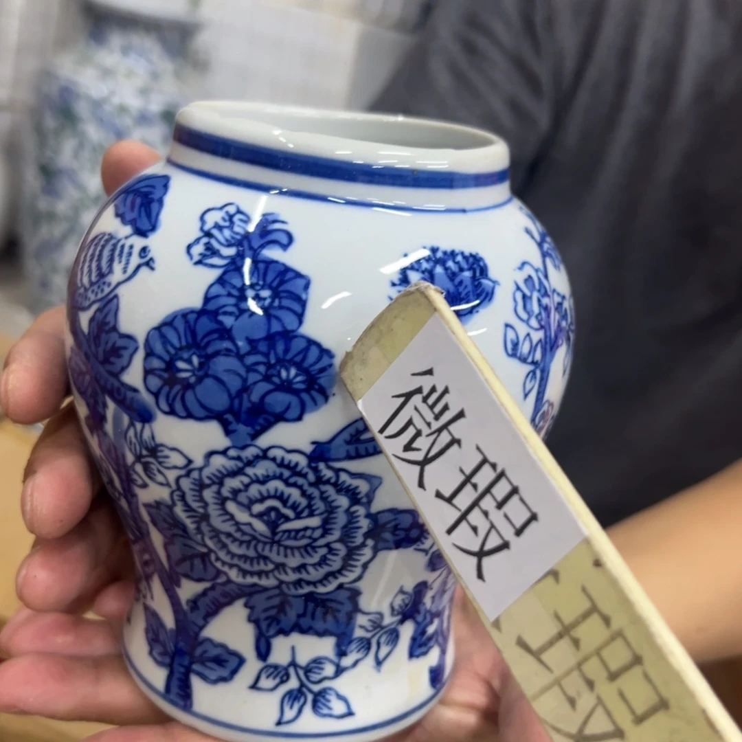 微瑕青花瓷器值得厚爱