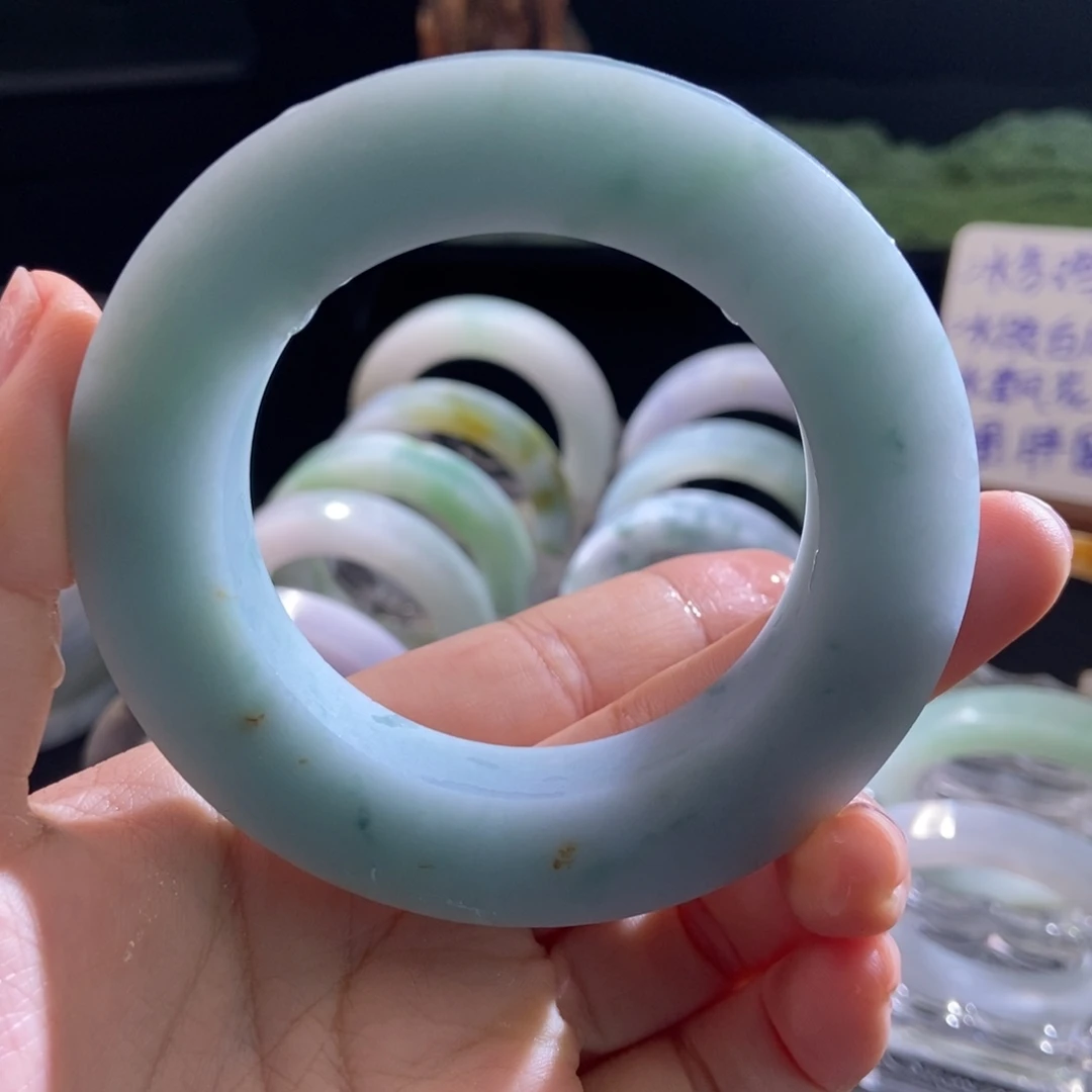 北***光定制翡翠未镶嵌手镯