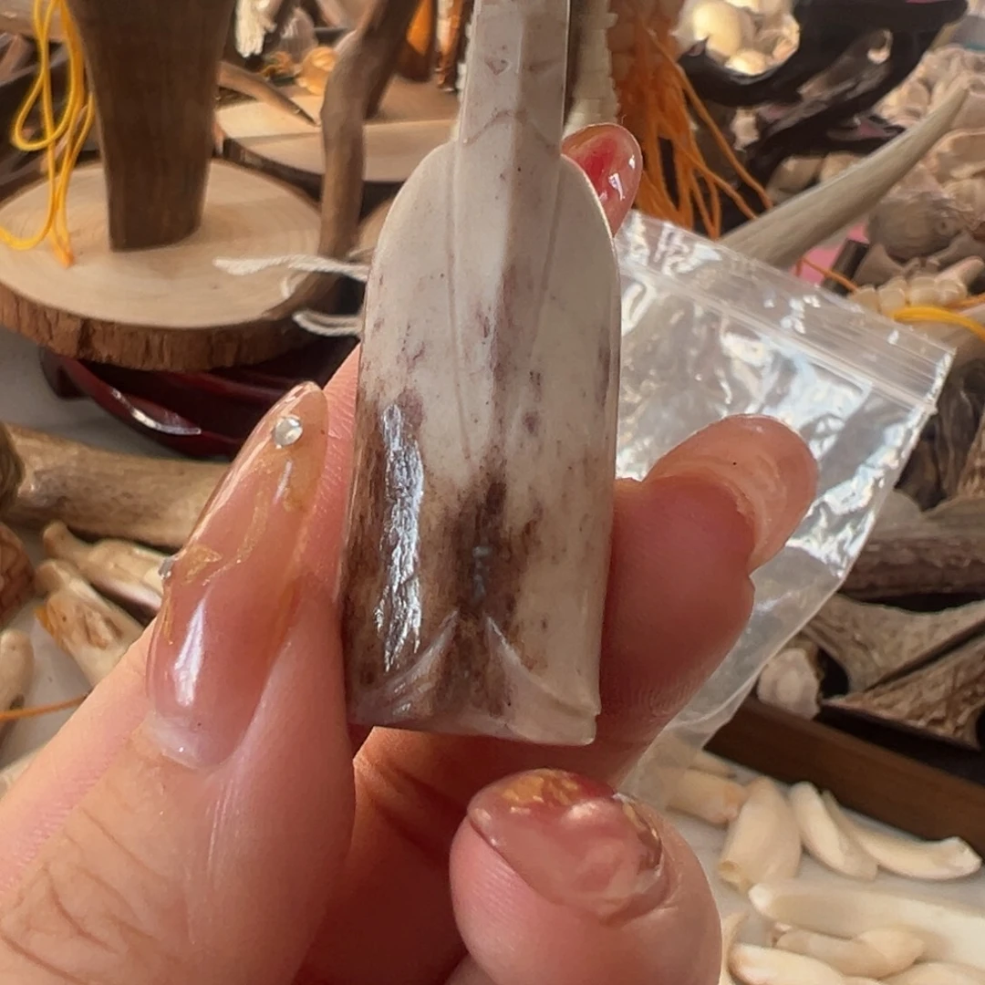 鹿骨把件京***根手把件