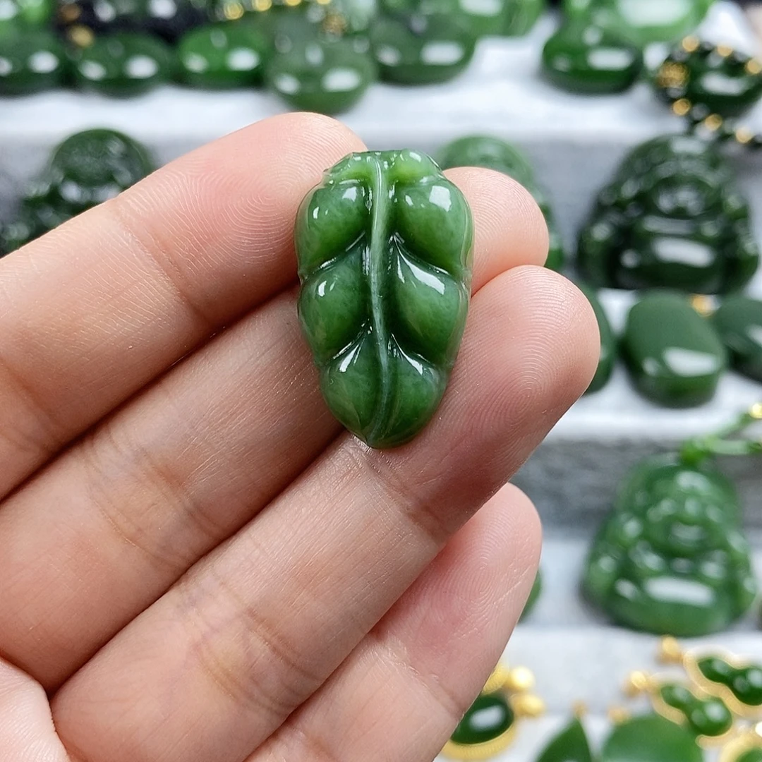 和田玉（碧玉）未镶嵌颈饰