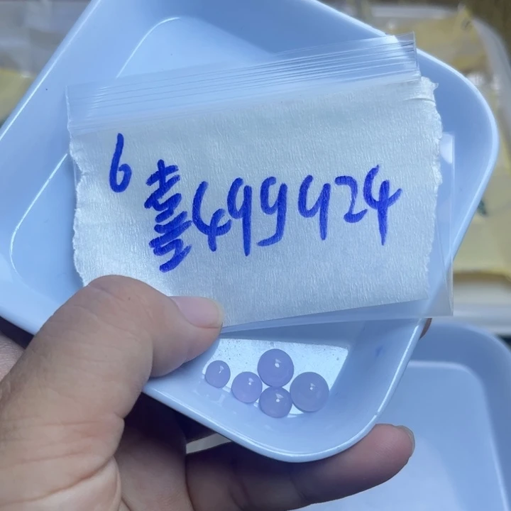 喜***友未镶嵌定制翡翠不退