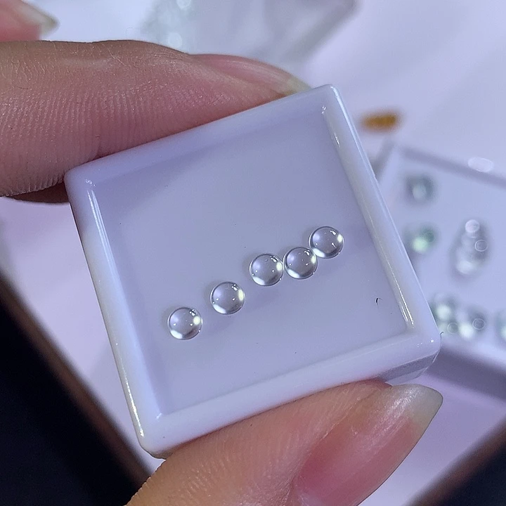 未镶嵌挂件翡翠蛋面