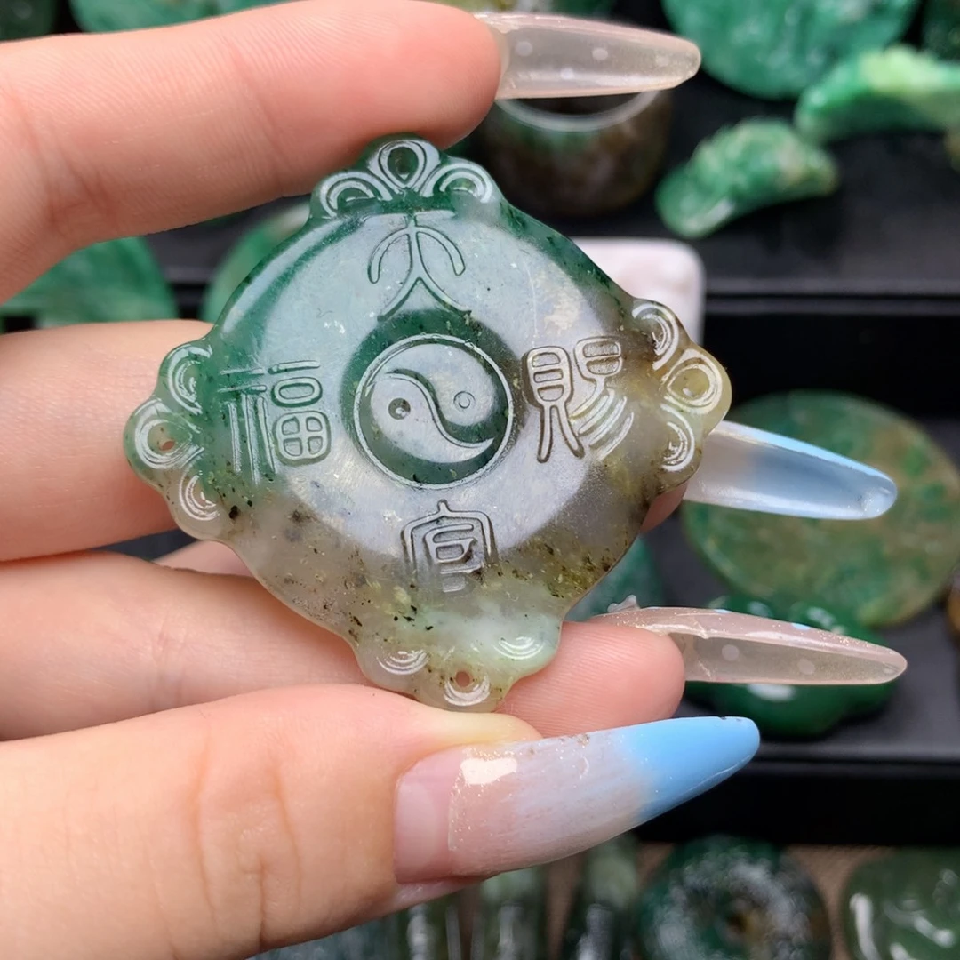 未镶嵌独山玉颈饰